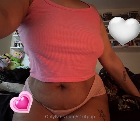 S1utpup エロティックなモデル 画像