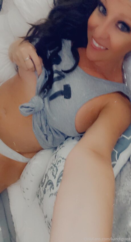 Kandigrant ヌードのポルノスター ギャラリー