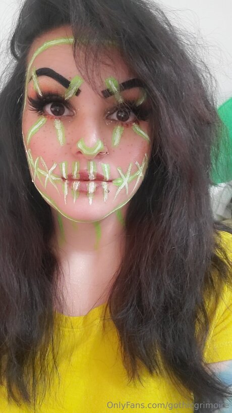 Gothicgrimoire ポルノスター 独占 画像