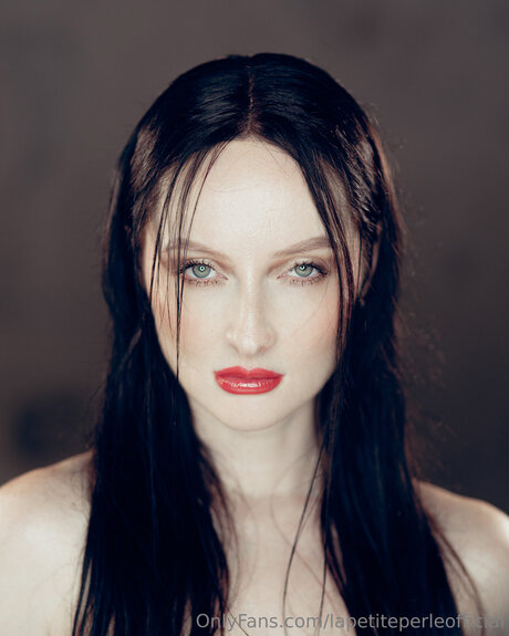 Lapetiteperleofficial 素敵なモデル 写真