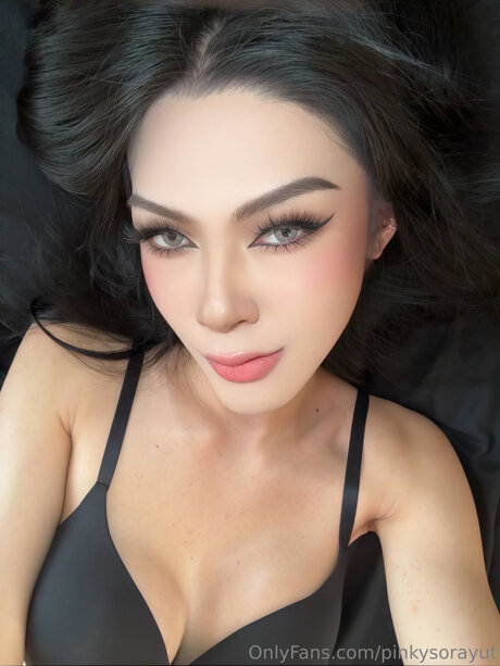 Pinkysorayut ポルノスター 写真