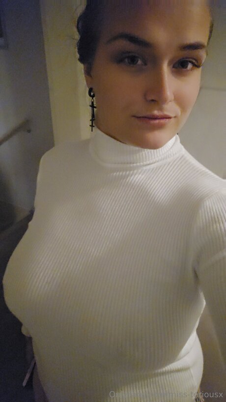 Miss Teriousx 無料のスター 画像