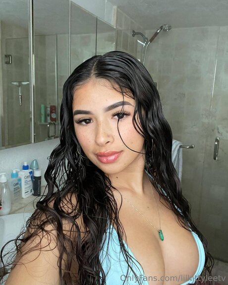 Lilkittyleetv 裸のモデル 画像