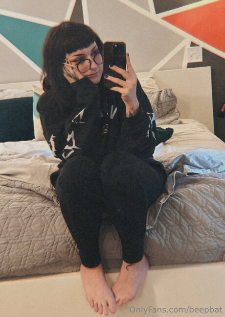 Beepbat ヌードスター 画像