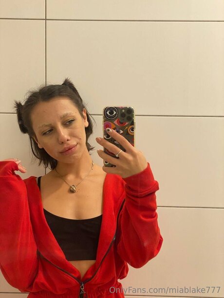 Ana Ji ヌードモデル 画像