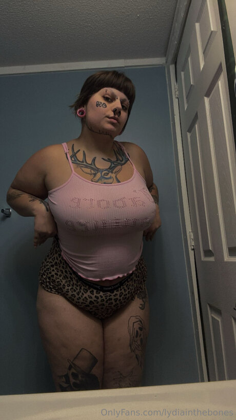 Lydiainthebones かわいいポルノスター 写真