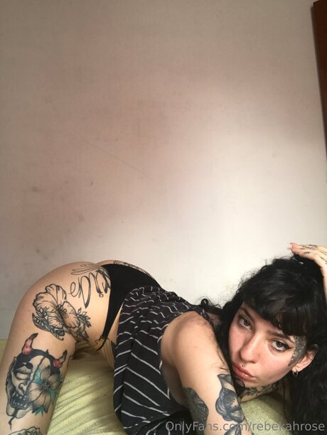 Rebekahrose ポルノスター 美しい 写真