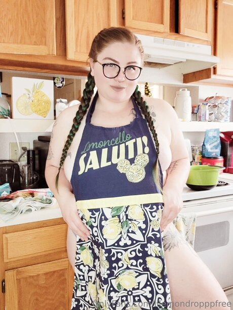 Lllemondropppfree 最高の女優 ギャラリー