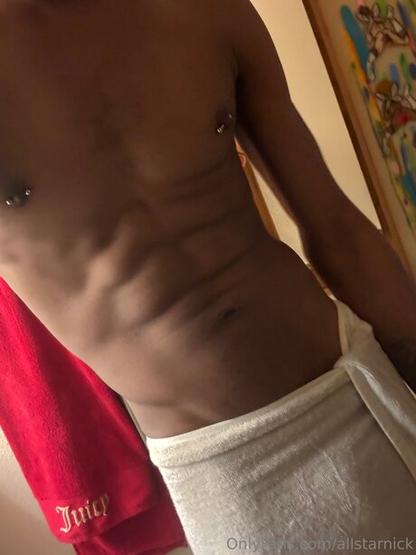 アヘ顔 OnlyFans アート裸 写真