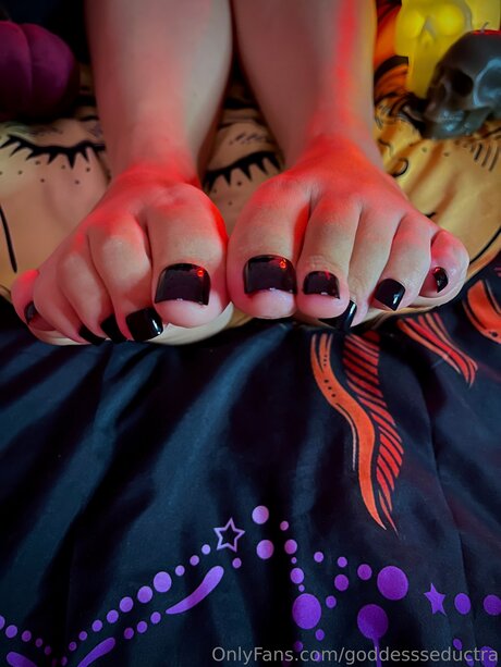 Goddessseductra ポルノスター 可愛い 写真