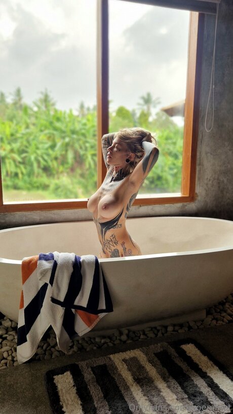 asmr フェラチオ onlyfans 無料ヌード 写真