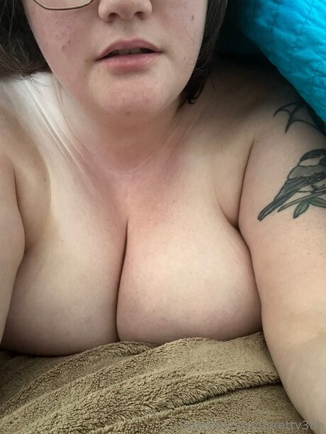 Pretty38h ポルノスター ヌード 写真