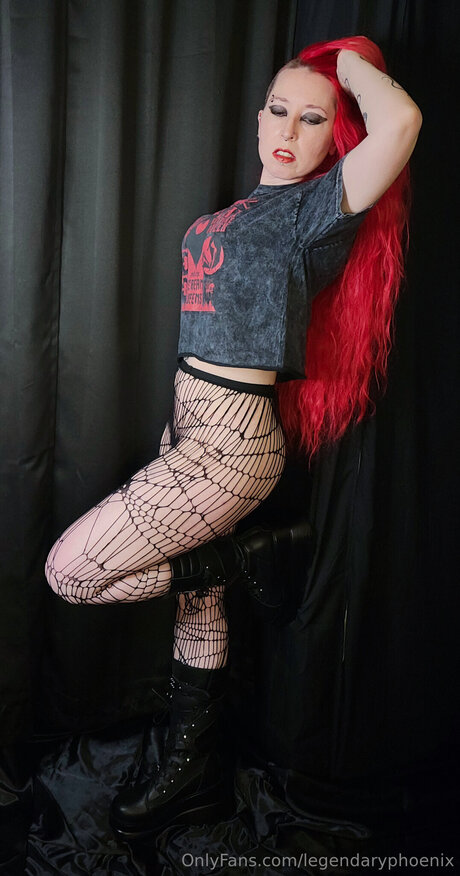 アナルパウグオンリーファンズ 無料 写真