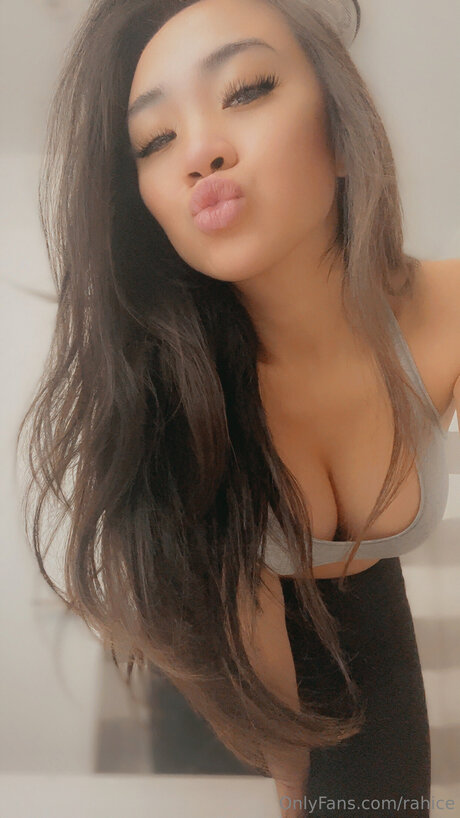 Rahice ホットなモデル 画像