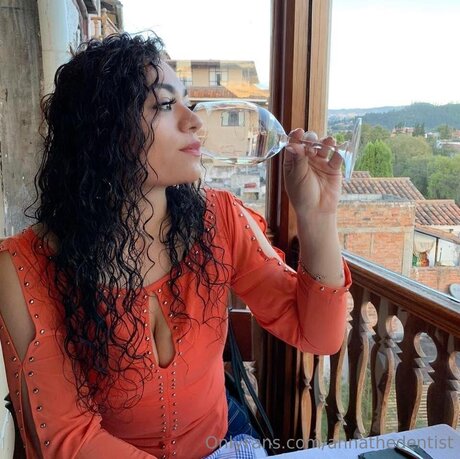 Annathedentist 裸の女優 画像