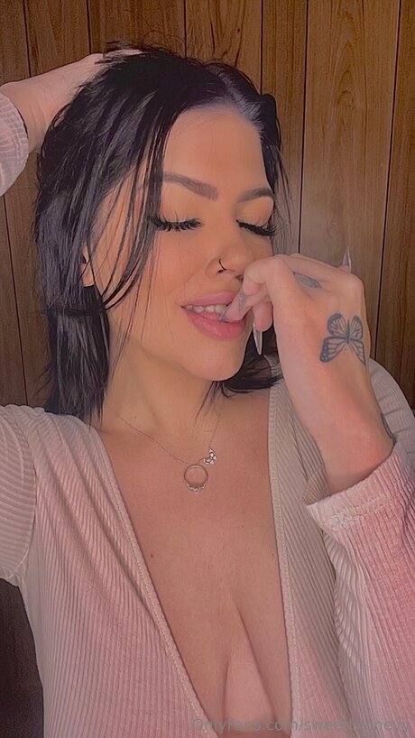 Sweetthoneyy アートモデル 写真