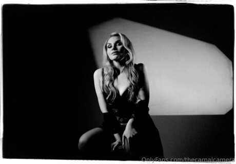 Thecarnalcamera 可愛い女優 写真