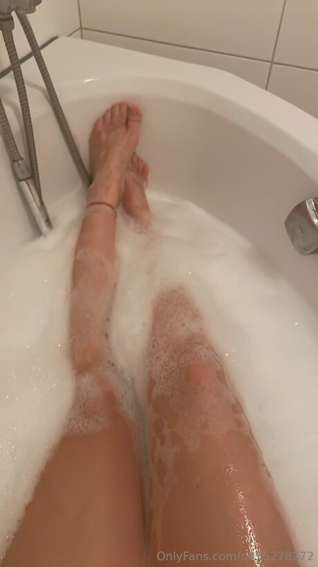 ハンズオンリーファン 無料ヌード ギャラリー