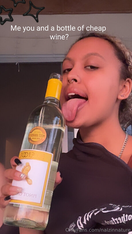 Nalzinnature エロティックなスター 画像