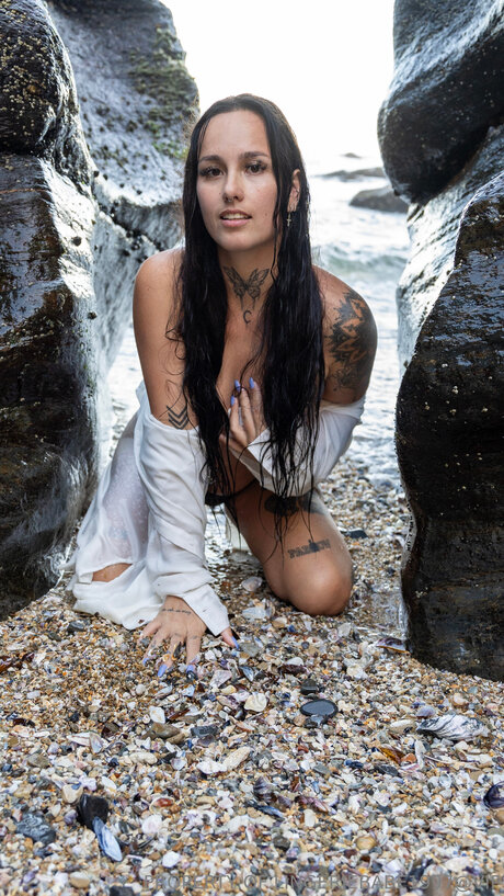 Lingeriebabe1997free トップモデル 写真