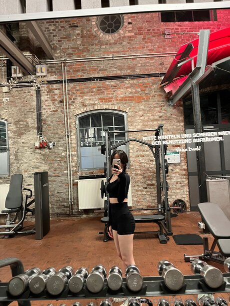 Absolutepetite エロティック女優 写真