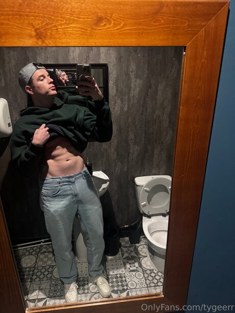 Tygeerr エロティックなポルノスター アーカイブ