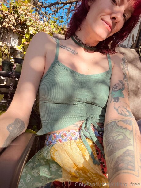 Cdrtroi Free エロティックなスター ギャラリー