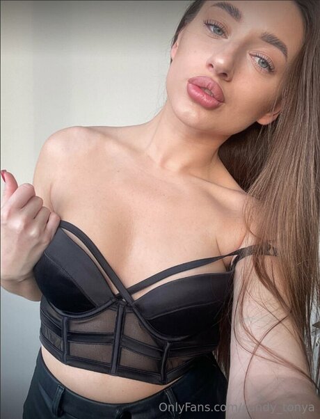 Candy Tonya トップモデル 写真