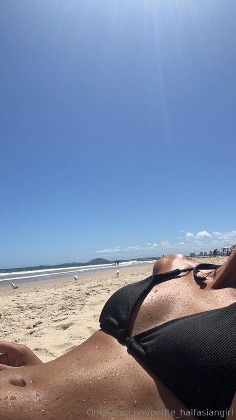 Petite Halfasiangirl top profile image