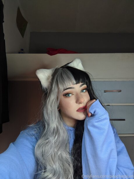 小柄で痩せたOnlyFans 美しいxxx 画像