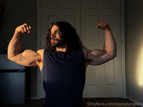 Ivansdungeon 無料女優 写真