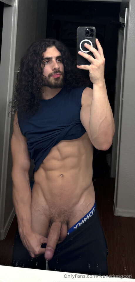 Ivansdungeon 美しいポルノスター 画像