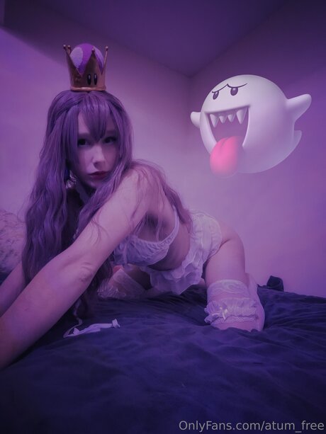 Atum Free ポルノモデル 写真