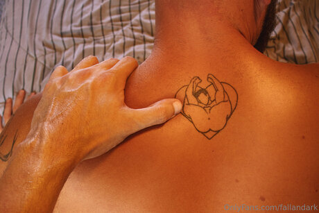 Fallandark トップポルノスター 写真