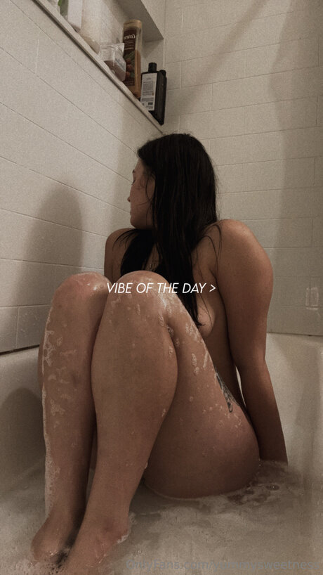 Yummysweetness ポルノモデル 写真