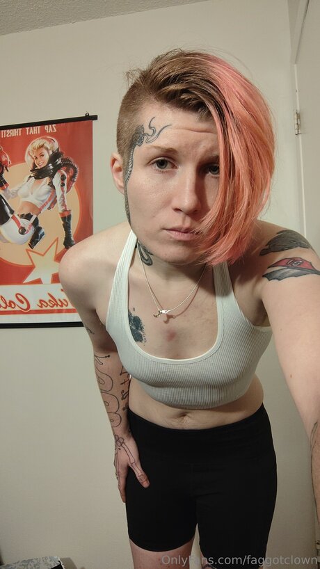 Faggotclown ポルノスター 美しい 画像