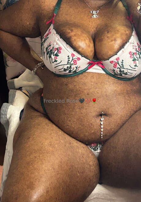 Freckledfantasy5 エロティックモデル 写真