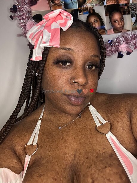 Freckledfantasy5 top profile image