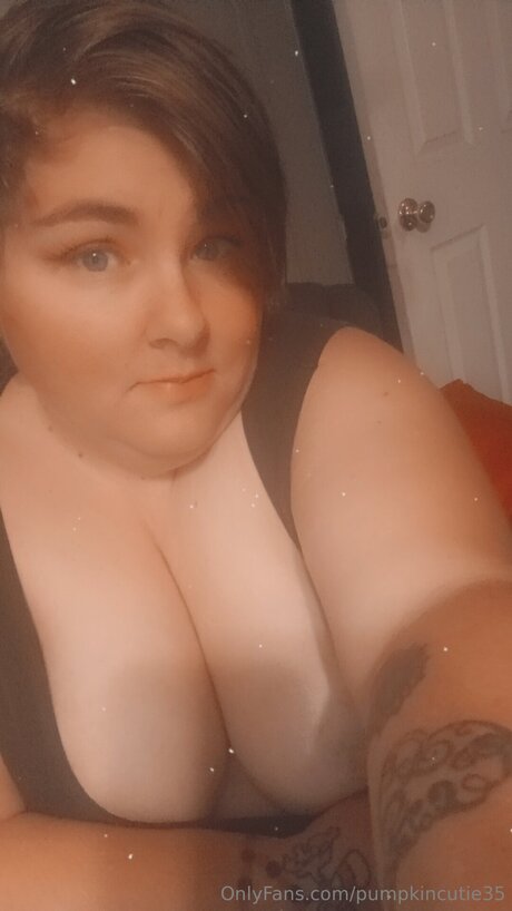 トゥワークオンリーファン アダルト 画像