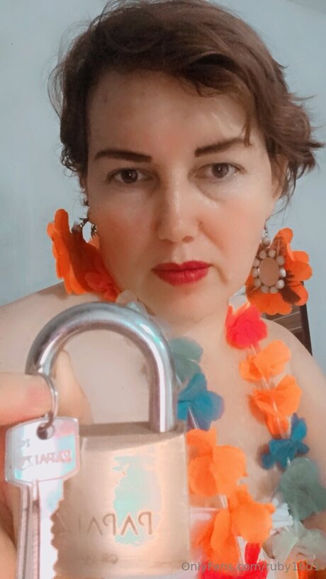 ルビーオンリーファン アートポルノ 画像