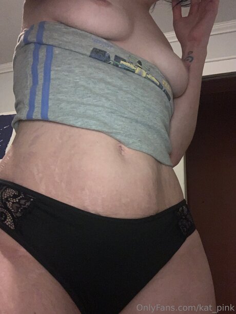 ゴスアジアンOnlyFans 無料ヌード 写真