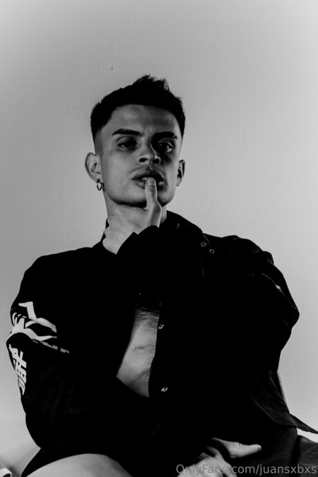 Juansxbxs 完璧なポルノスター ギャラリー