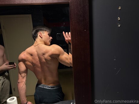 Neoakira 無料スター 写真