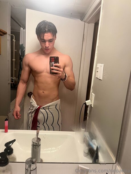 18歳のOnlyFans ポルノ ギャラリー