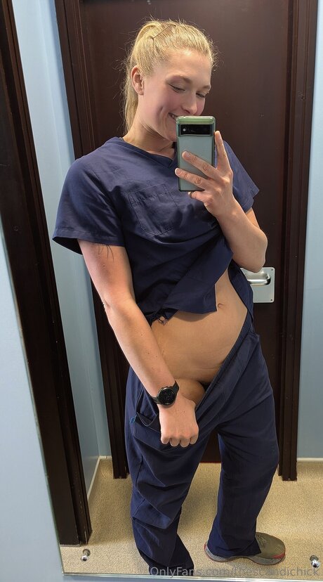 Thescandichick エロティックなスター 画像