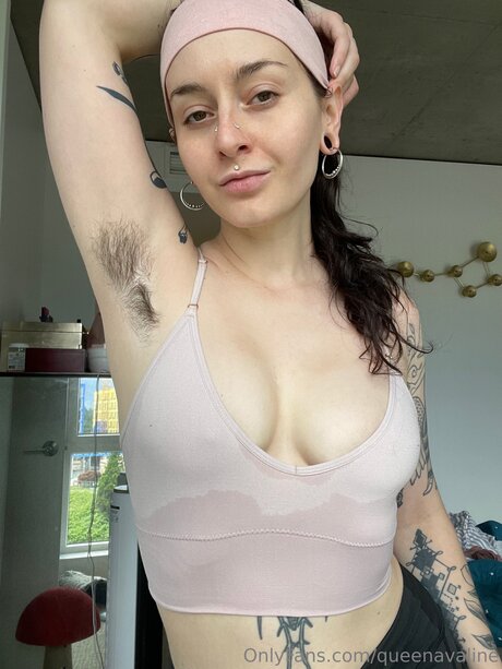 Queenavaline ヌード女優 画像