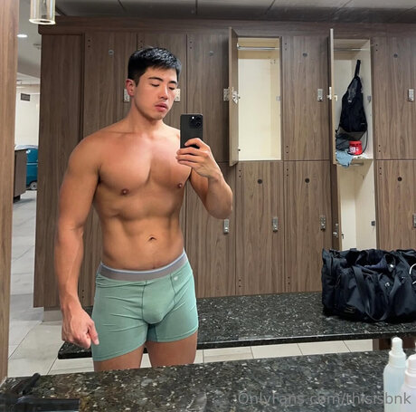 Thisisbnk セックススター 画像