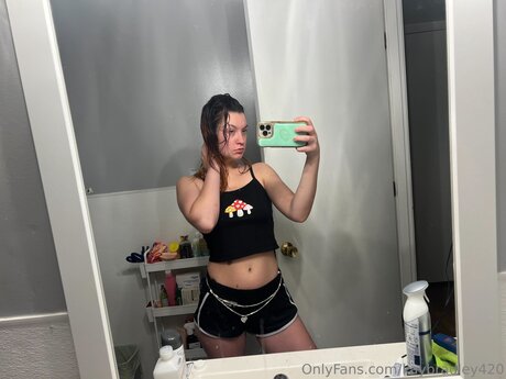 Kaybradley420 アート女優 写真