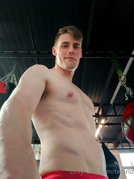 Tworld ポルノスター 可愛い 画像