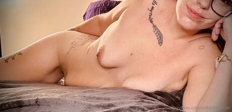 Softgothglitter セックス女優 写真